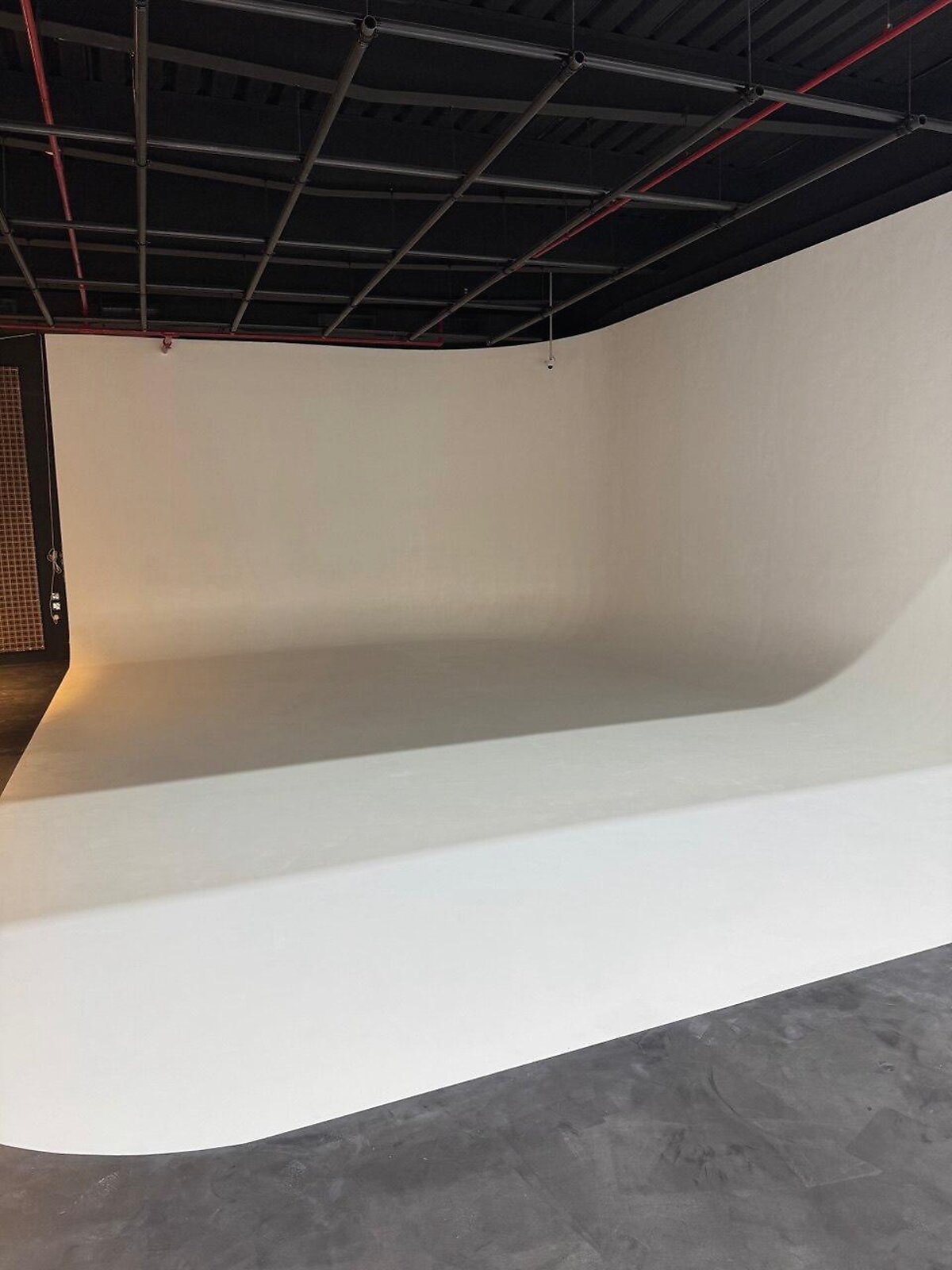 Warehouse Interior Project, Dubai microcement project image S16